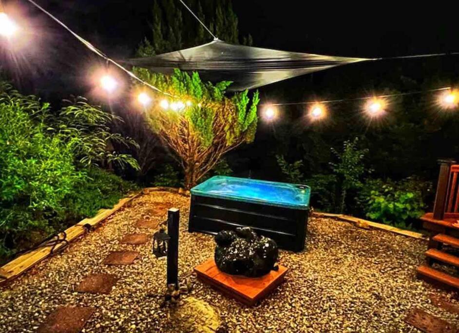 Willa Tiny House, Wifi,Hot Tub,Secluded Cosby Zewnętrze zdjęcie