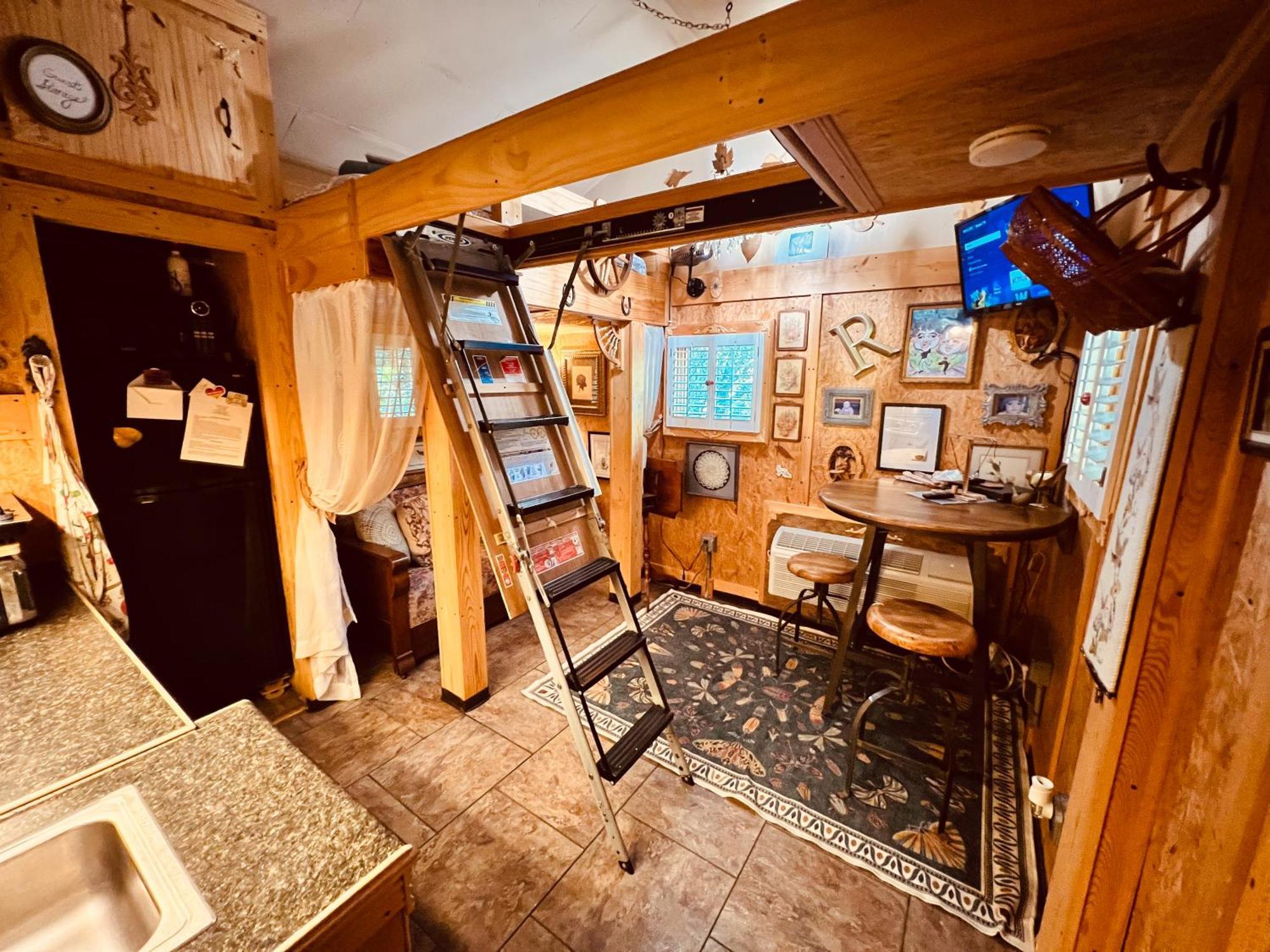 Willa Tiny House, Wifi,Hot Tub,Secluded Cosby Zewnętrze zdjęcie