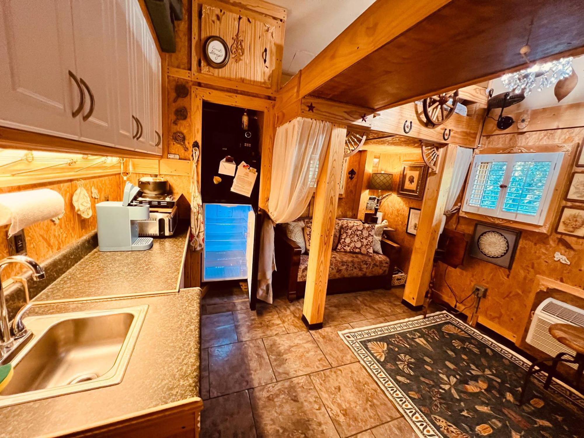 Willa Tiny House, Wifi,Hot Tub,Secluded Cosby Zewnętrze zdjęcie